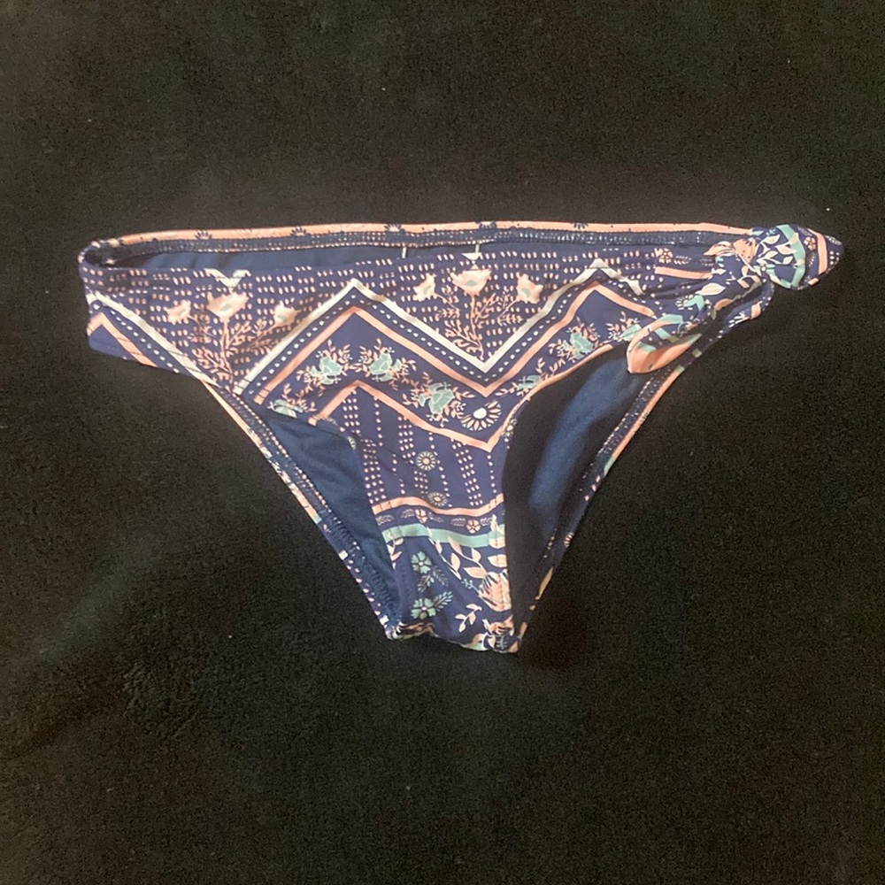 RoxyGirl size 8 blue swim bottom